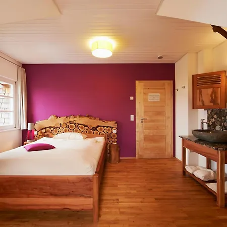 Lindengut Bio & Bio Szálloda *