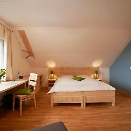 Lindengut Bio & Bio Отель *